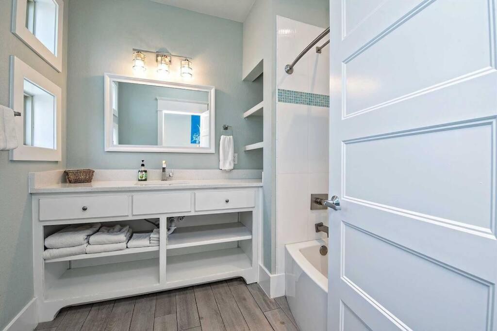 Beachfront~8Bedrooms~Lemonshello Gulf Shores Eksteriør billede